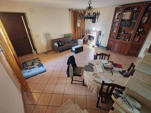 Casa indipendente in vendita a Pannarano BN