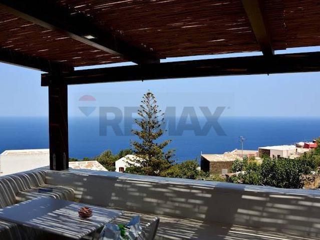 Palazzo / Stabile in vendita a Pantelleria TP