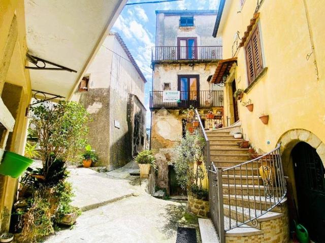 Casa indipendente in vendita a Paola CS