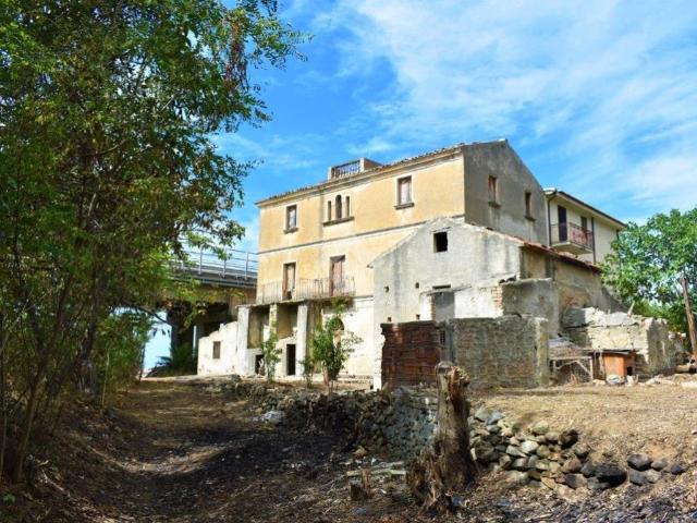 Casa indipendente in vendita a Paola CS