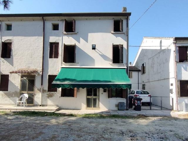 Casa indipendente in vendita a Papozze RO