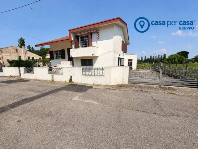Casa indipendente in vendita a Papozze RO