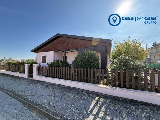 Casa indipendente in vendita a Papozze RO