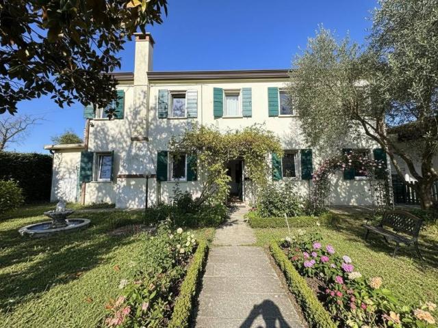 Casa indipendente in vendita a Papozze RO