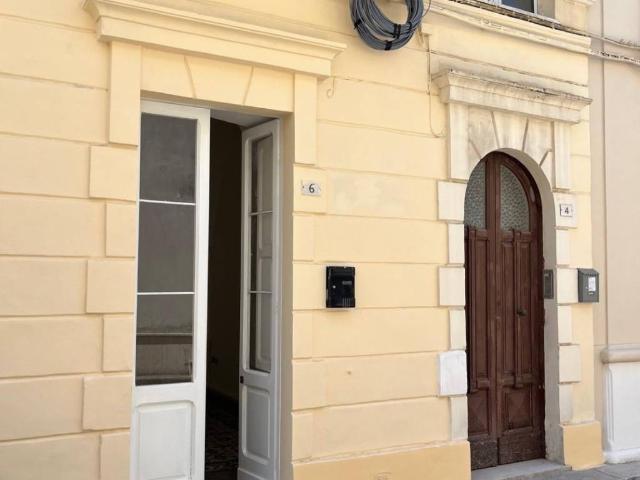 Casa indipendente in vendita a Parabita LE