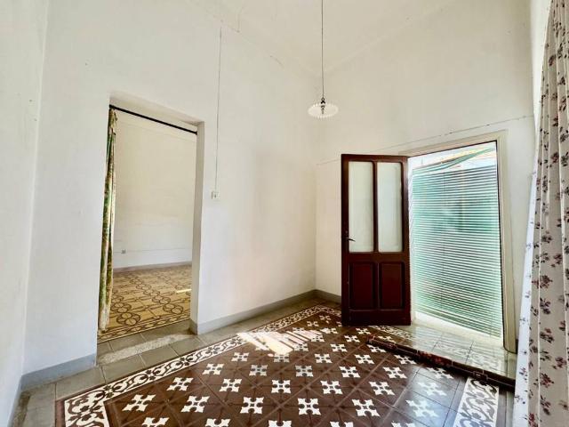 Casa indipendente in vendita a Parabita LE