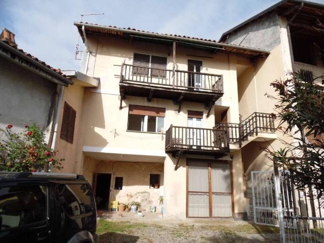 Casa indipendente in vendita a Parella TO