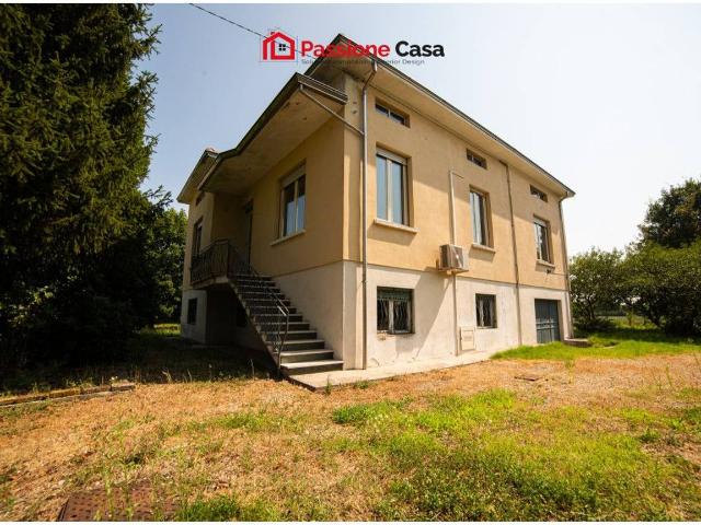 Casa indipendente in vendita a Parma