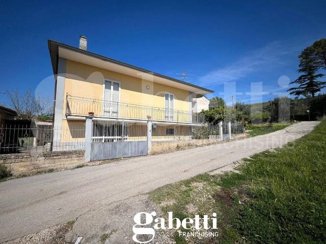 Casa indipendente in vendita a Pastorano