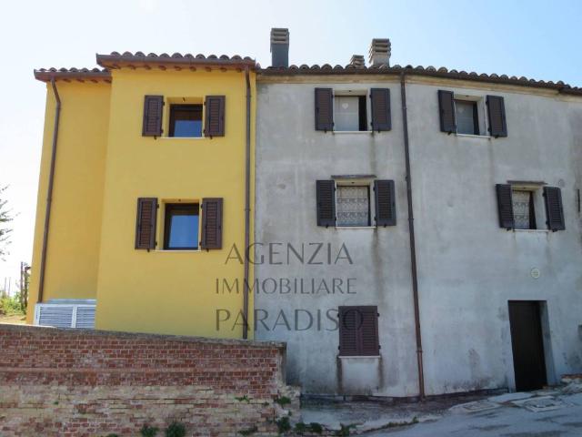 Casa indipendente in vendita a Petriano PU