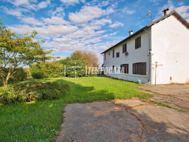 Casa indipendente in vendita a Pezzana VC