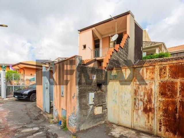 Casa Indipendente in vendita a Pedara