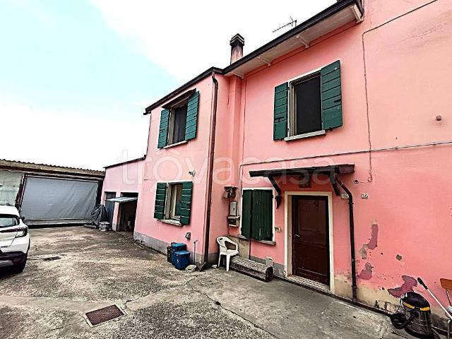 Casa indipendente in vendita a Pegognaga, Finella