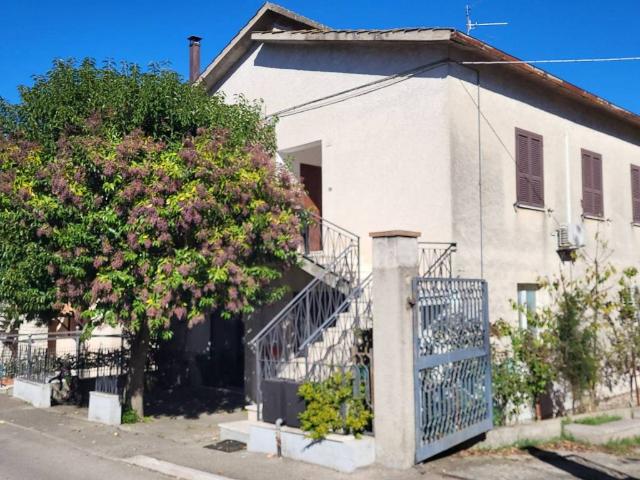 Casa indipendente in vendita a Penna in Teverina TR