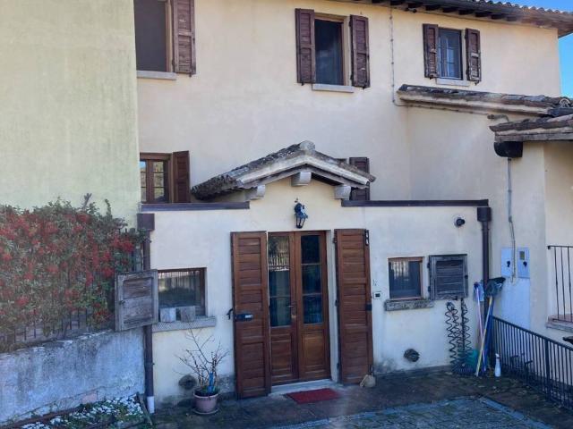 Casa indipendente in vendita a Pennabilli RN