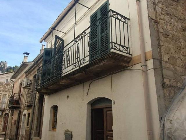 Casa indipendente in vendita a Pennadomo CH