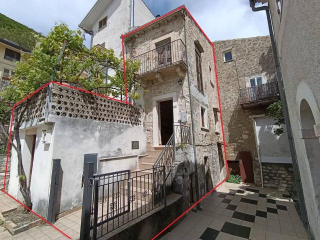 Casa indipendente in vendita a Pennapiedimonte CH