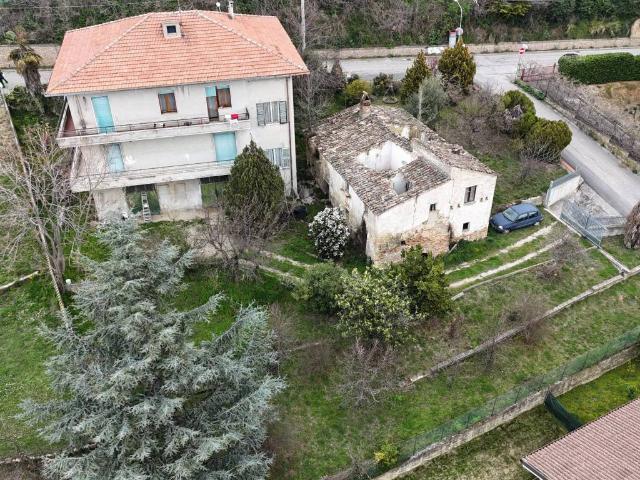 Casa indipendente in vendita a Penne PE