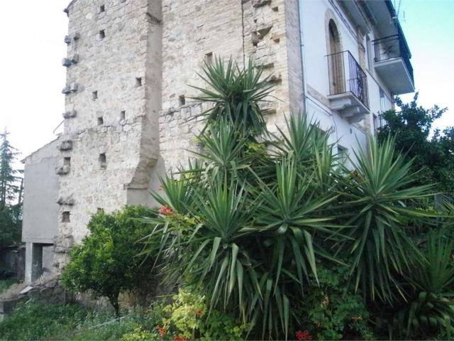 Casa indipendente in vendita a Perano CH