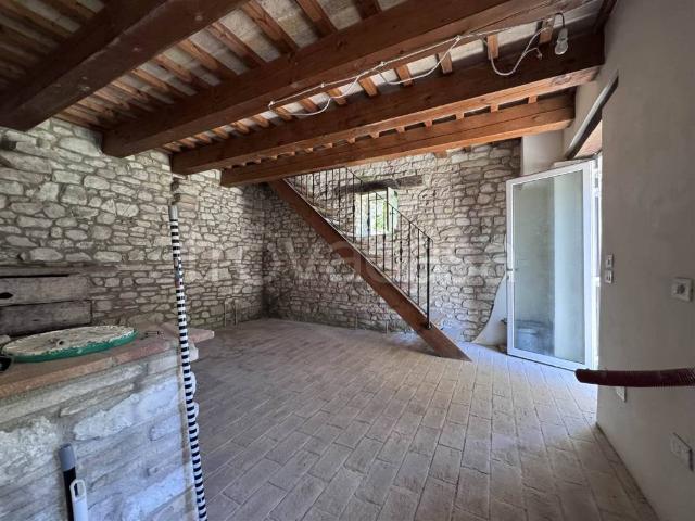 Casa indipendente in vendita a Pergola