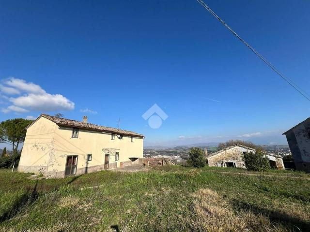 Casa indipendente in vendita a Perugia