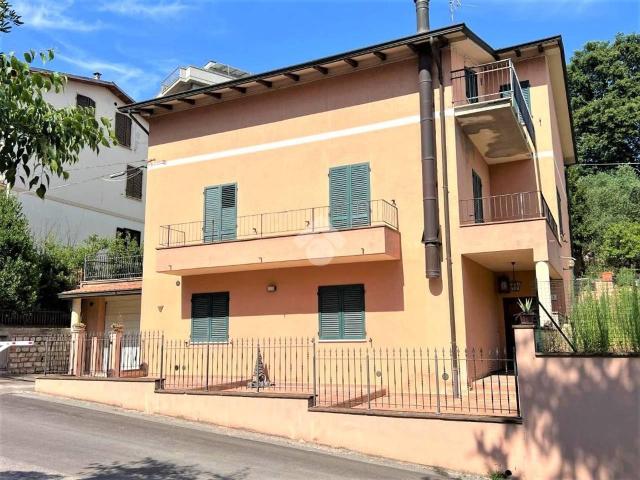Casa indipendente in vendita a Perugia