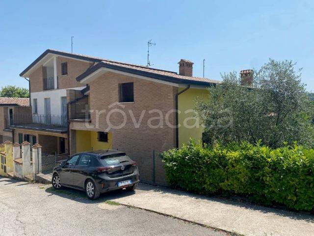 Casa indipendente in vendita a Perugia, Montelaguardia