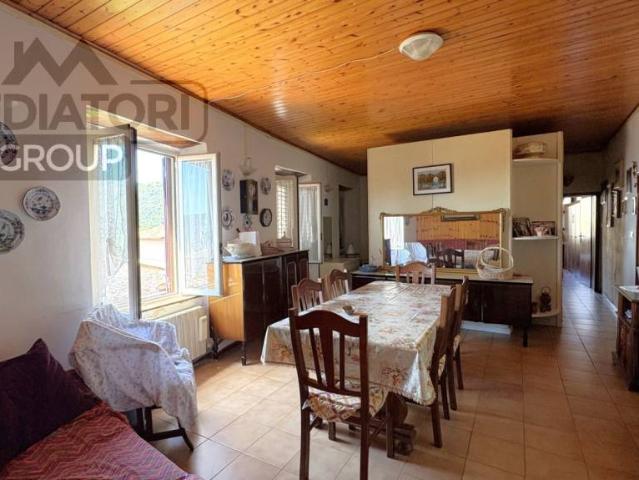 Casa indipendente in vendita a Pescaglia via Don Aldo Mei, 5