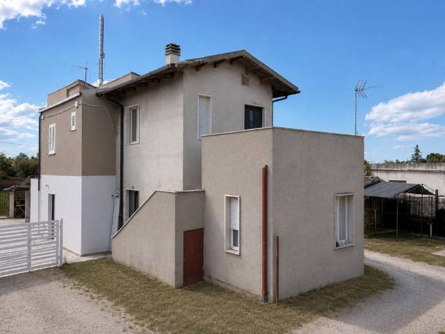 Casa indipendente in vendita a Pescara PE