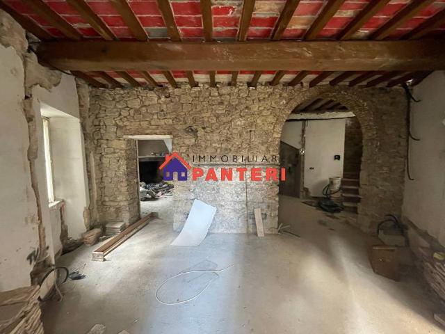 Casa indipendente in vendita a Pescia PT