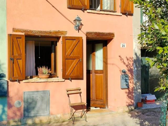 Casa indipendente in vendita a Pesaro PU