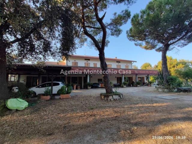 Casa indipendente in vendita a Pesaro PU
