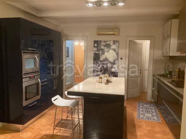 Casa indipendente in vendita a Pesaro viale Alessandro Manzoni, Piazzale Giosuè Carducci