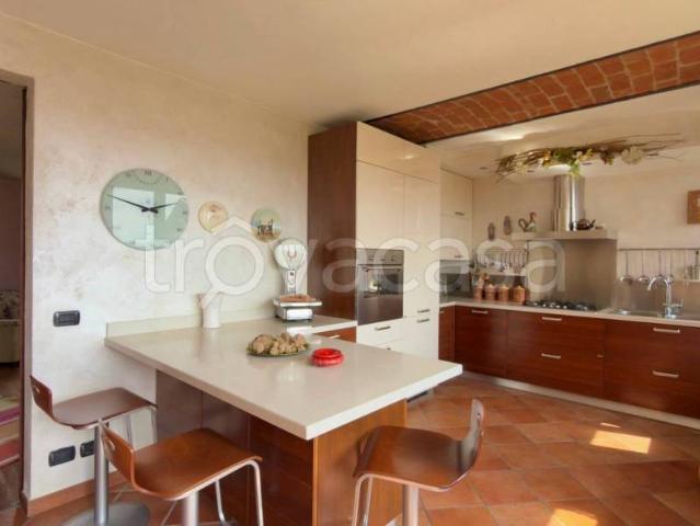 Casa indipendente in vendita a Piverone via Discesa, 7