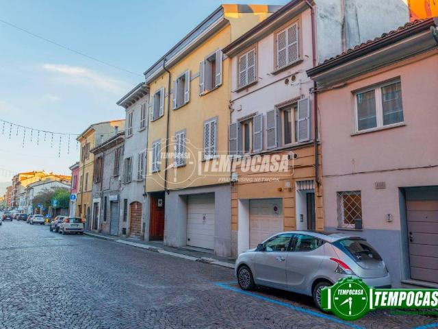 Casa indipendente in vendita a Piacenza PC