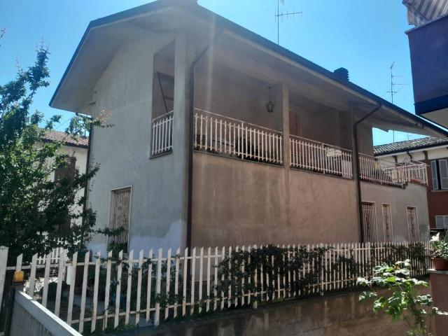 Casa indipendente in vendita a Piacenza PC
