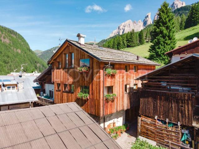 Casa indipendente in vendita a Pian, Campitello di Fassa