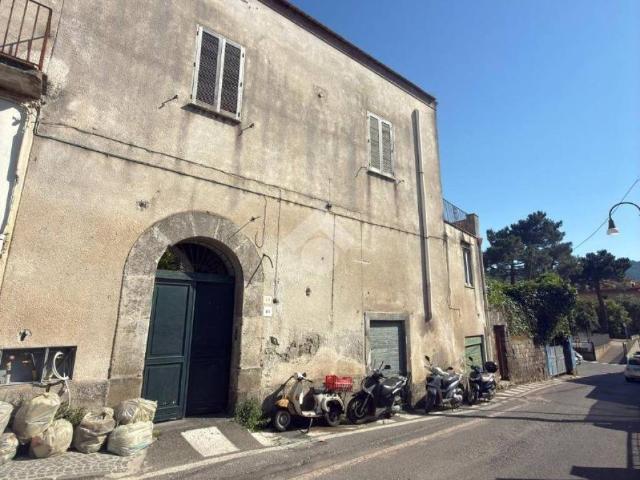 Appartamento in vendita a Piano di Sorrento NA