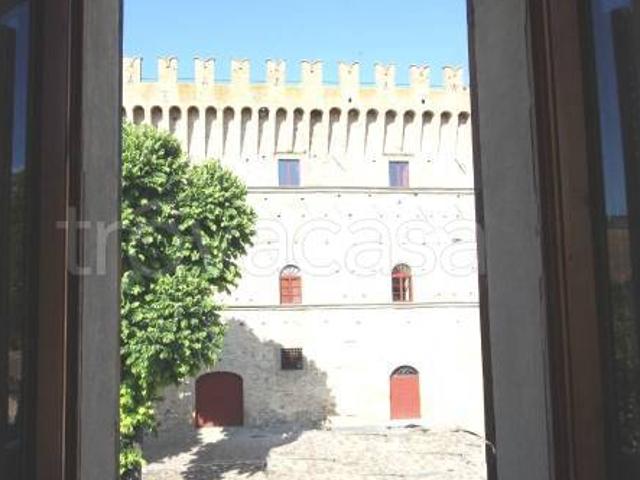 Casa indipendente in vendita a Piandimeleto piazza dei Conti Oliva