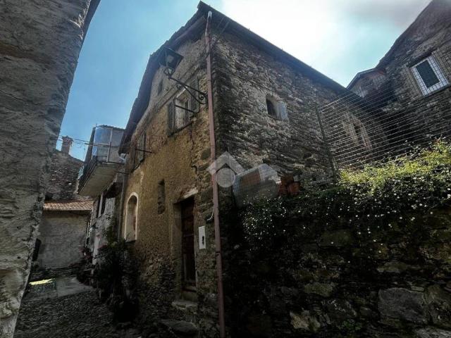 Casa indipendente in vendita a Pianello del Lario CO