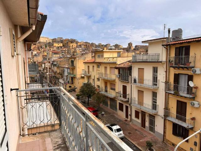 Casa indipendente in vendita a Piazza Armerina EN
