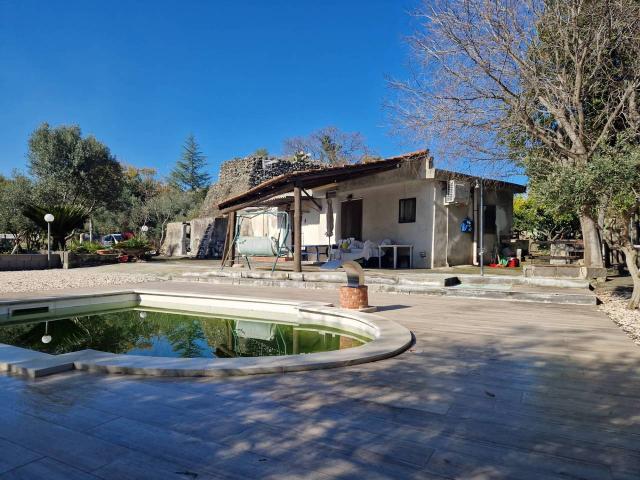 Casa indipendente in vendita a Piedimonte Etneo