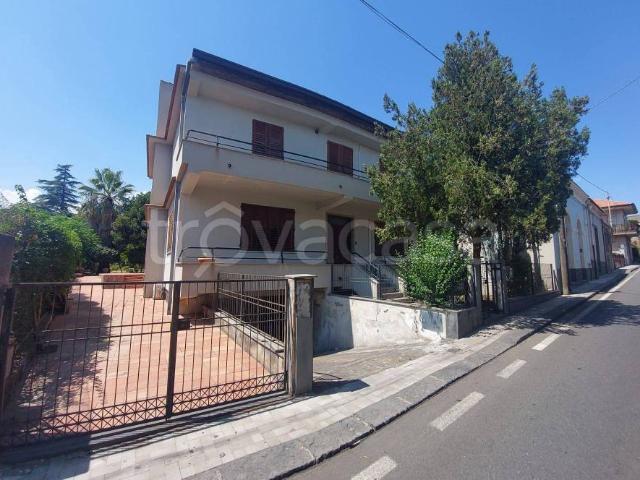 Casa indipendente in vendita a Piedimonte Etneo