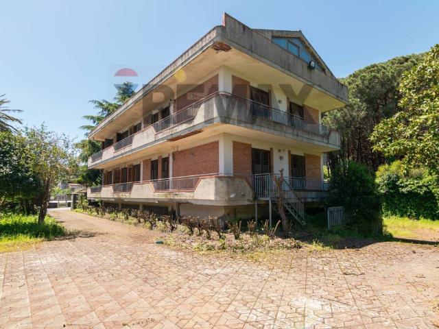 Casa indipendente in vendita a Piedimonte Etneo CT