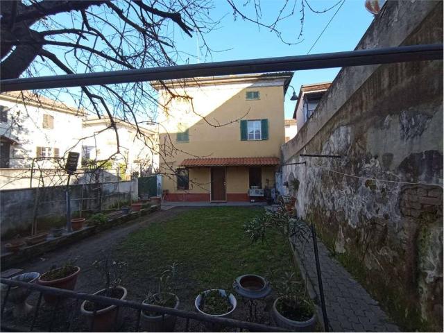 Casa indipendente in vendita a Pietra Marazzi AL
