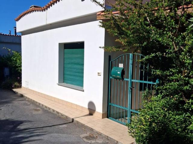 Casa indipendente in vendita a Pietra Ligure SV