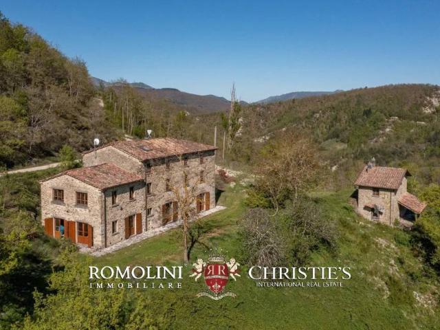 Casa indipendente in vendita a Pietralunga
