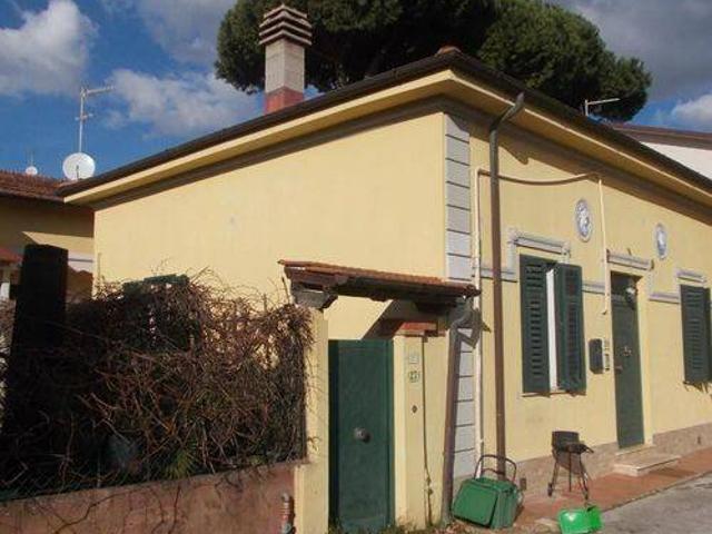 Casa indipendente in vendita a Pietrasanta LU