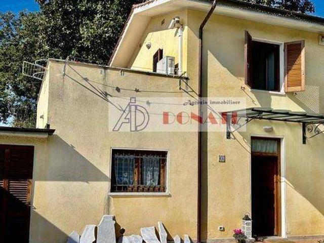 Casa indipendente in vendita a Pietrasanta LU