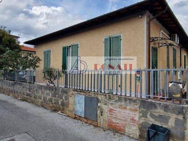 Casa indipendente in vendita a Pietrasanta LU